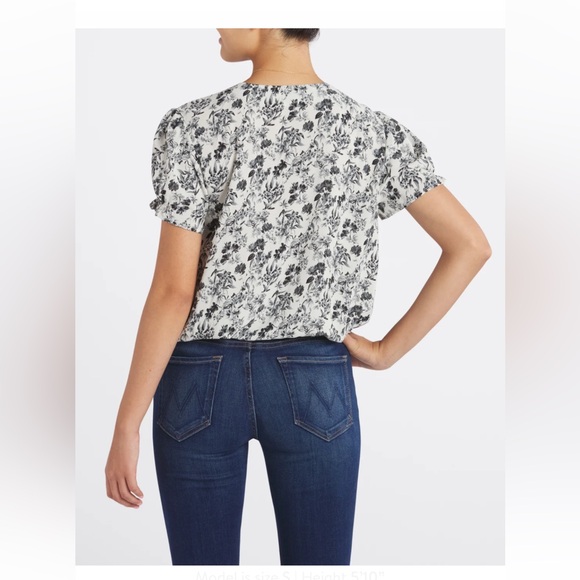 NWT Monday Fun Armani Puff Sleeve Blouse Size M - Picture 2 of 9